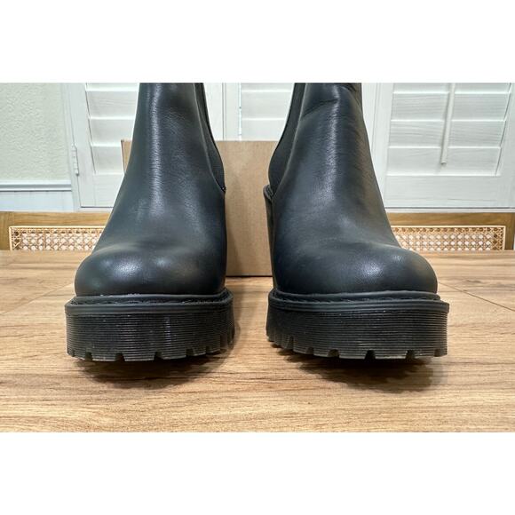 Dr. Martens Docs Hurston Leather Heeled Chelsea Boots Black Sendal Size 8 NWOB - Picture 7 of 12